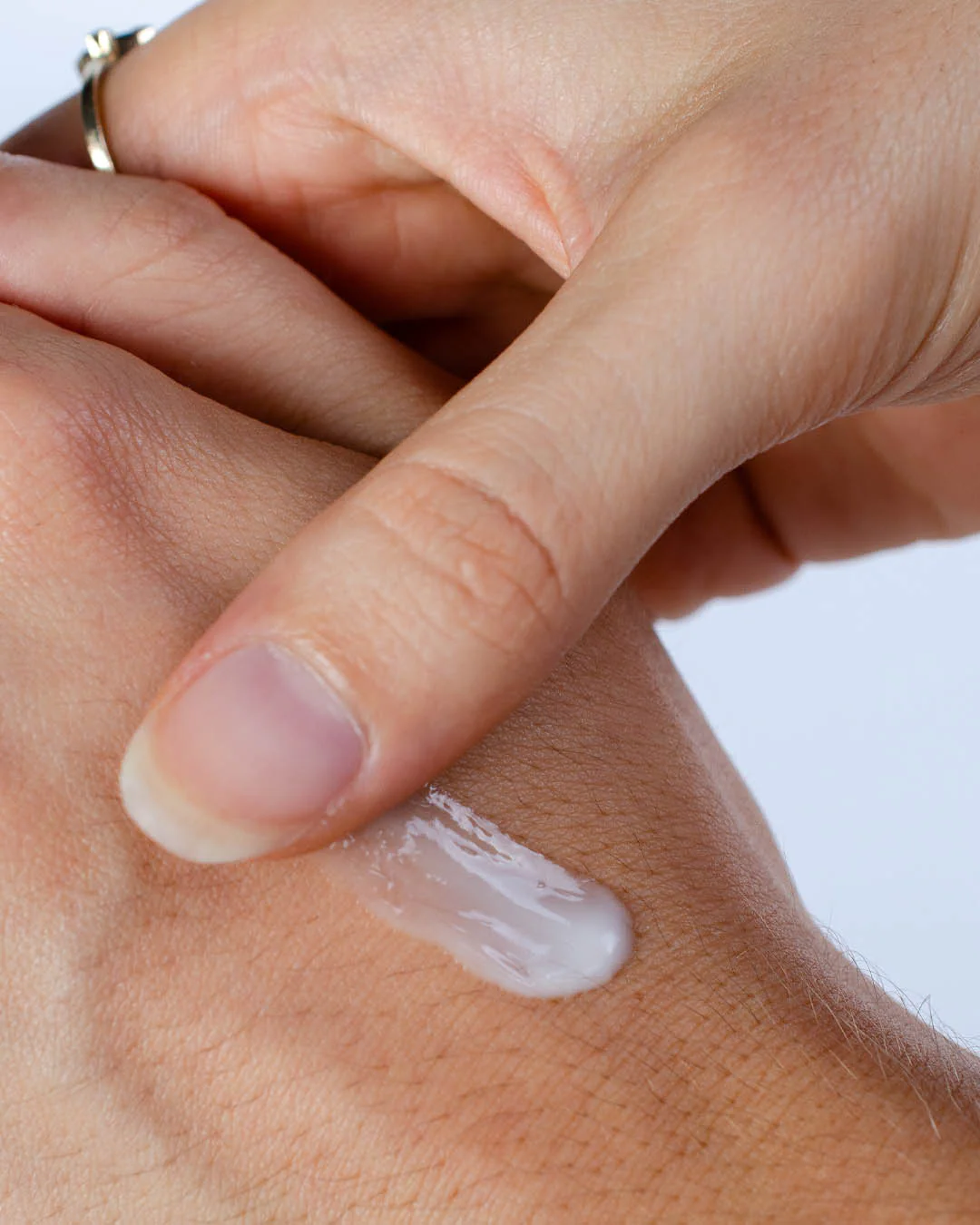 Daily Replenish Hand & Nail Cream - Image 4